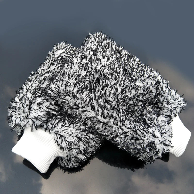 Mikrovláknové rukavice na mytí auta